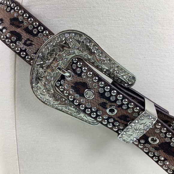 Nocona Western Bling Conchos Rhinestones and Studs Brown Belt SZ L EUC